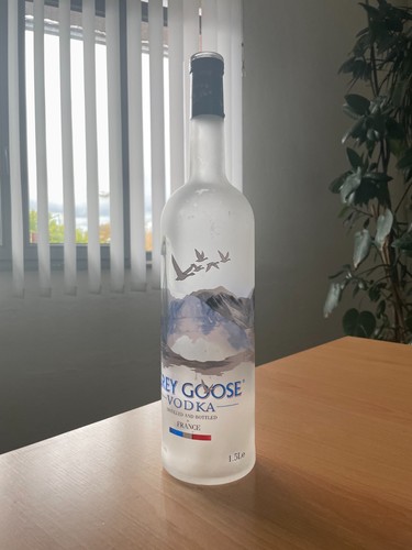 Grey goose vodka - goose, 1,5l
