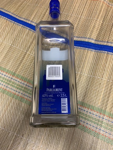 Parliament vodka ouzo leer - vodka,