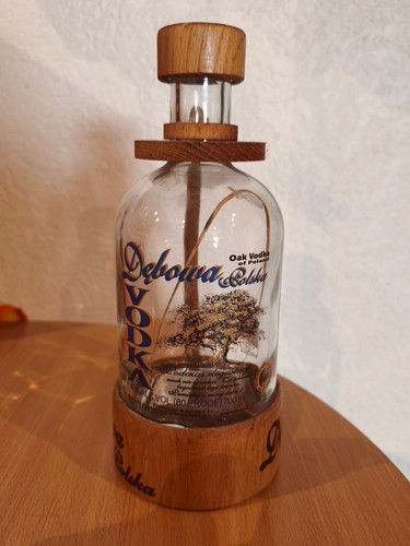 Debowa vodka polska - debowa, leere