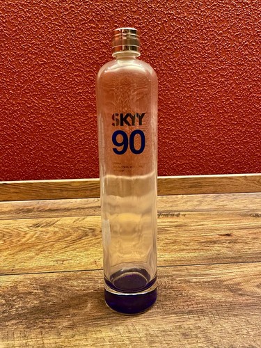 Große leere skyy vodka - skyy,